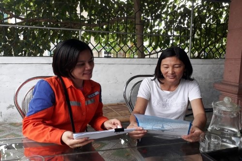 Công ty Điện lực Hà Tĩnh đẩy mạnh tuyên truyền hình thức thanh toán tiền điện không dùng tiền mặt